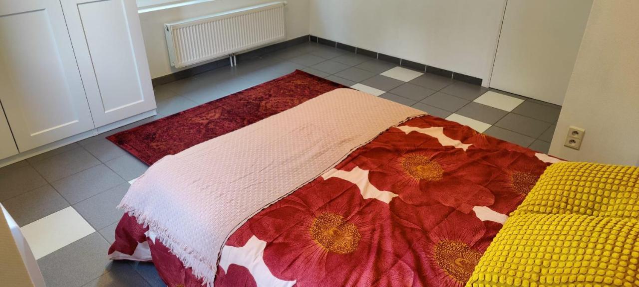 Chez Nous Lägenhet Bastogne Exteriör bild